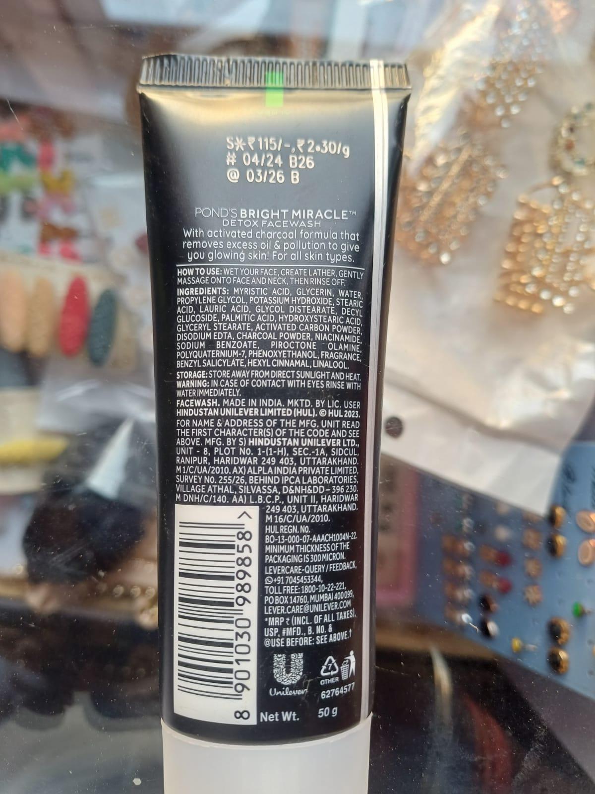 Pond's Bright Miracle Detox Facewash 50g