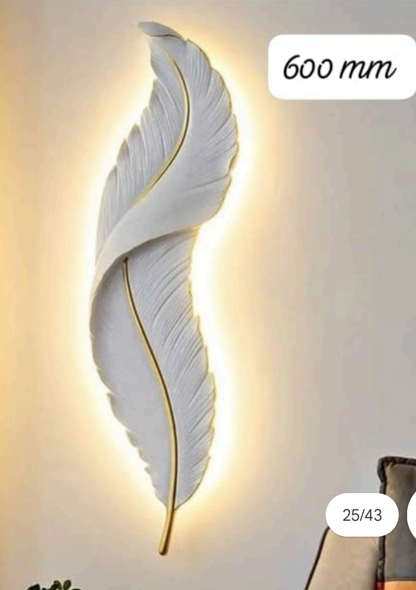 Elegant Feather LED Wall Lamp - Image 2